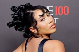 Kali Uchis Net Worth, Early Life, Music Career and Financial Triumph