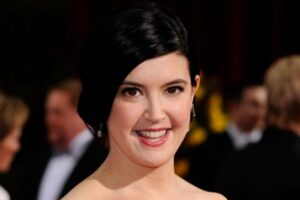 Phoebe Cates Net Worth